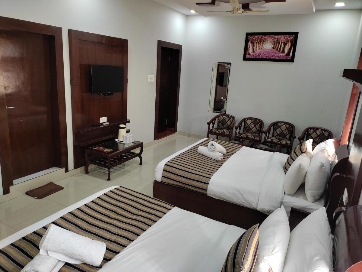 Hotel Krishna Ji Haridwār Buitenkant foto