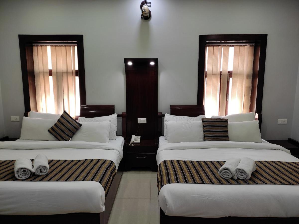 Hotel Krishna Ji Haridwār Buitenkant foto