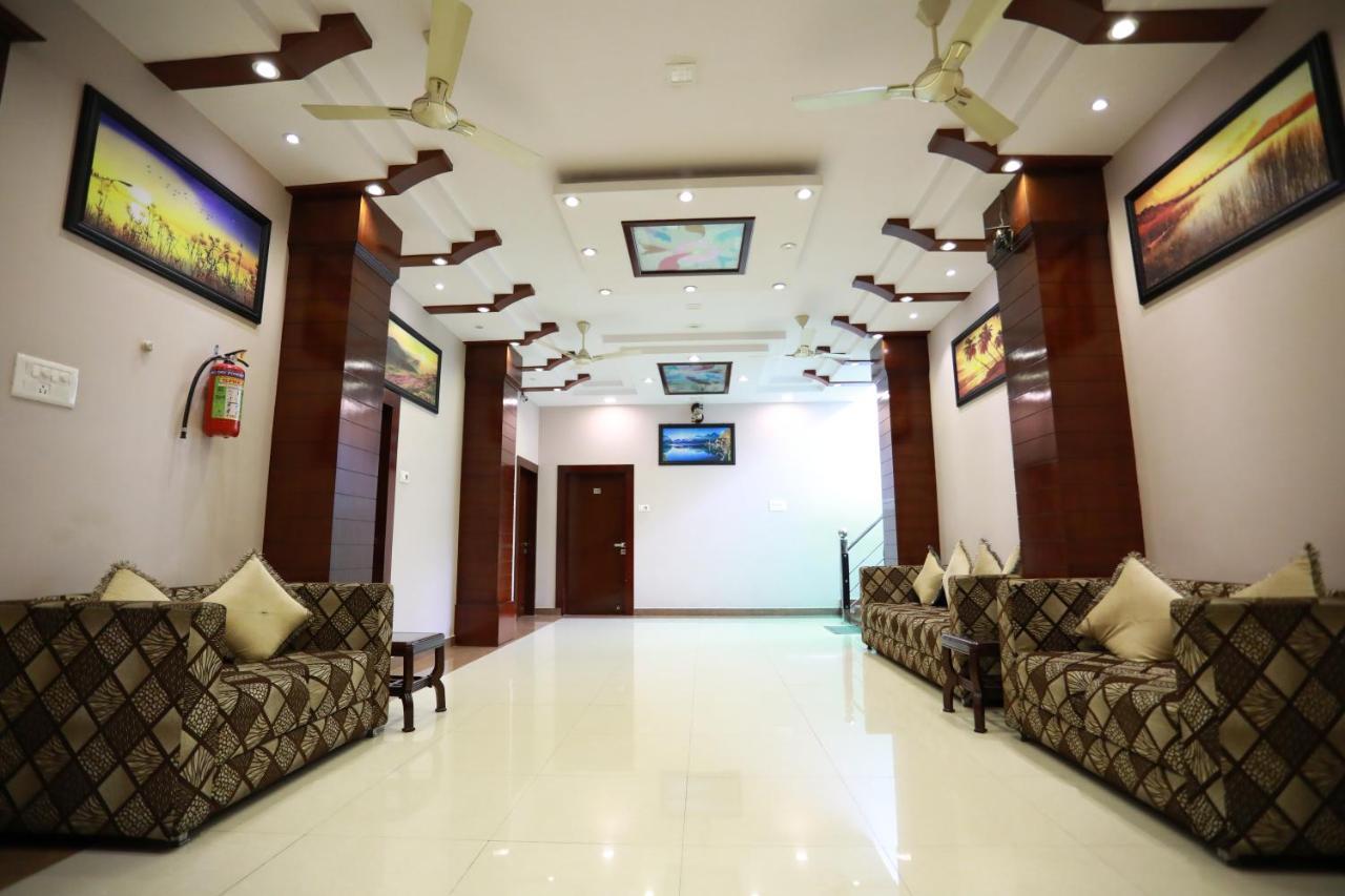 Hotel Krishna Ji Haridwār Buitenkant foto