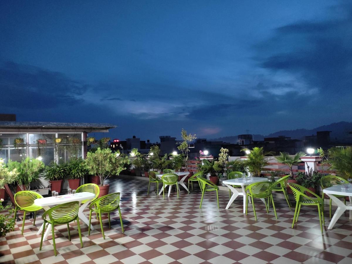 Hotel Krishna Ji Haridwār Buitenkant foto