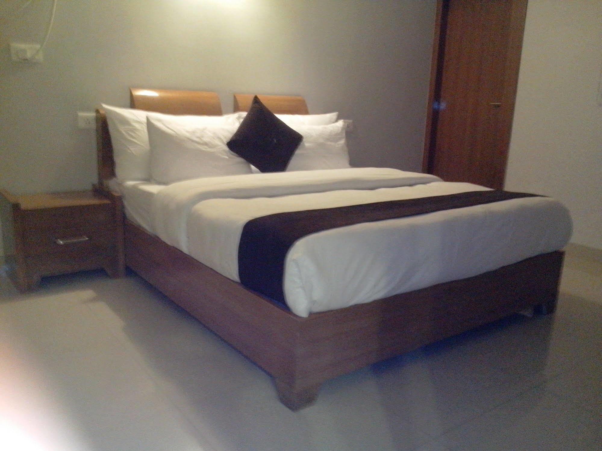 Hotel Krishna Ji Haridwār Buitenkant foto